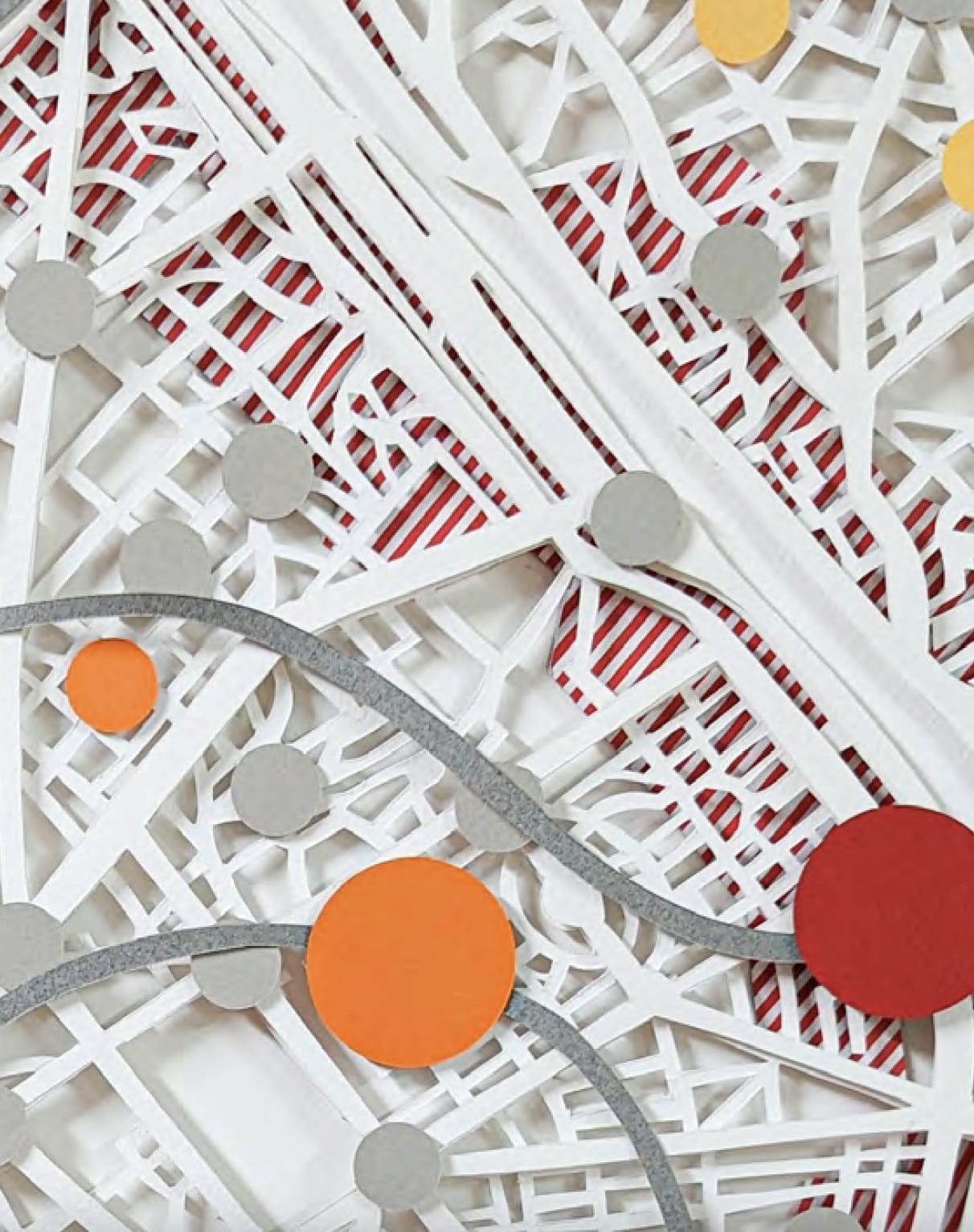 Ariamna Contino & Álex Hernández Contaminación del aire en París, 2024. Detalle Papel calado a mano / Cartulina Canson Montval 300 g libre de ácido 156 x 206 x 7 cm